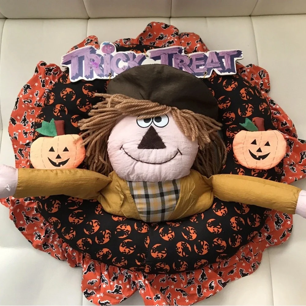 Halloween Scarecrow Door Wreath Trick or Treat Pumpkin Fall Decor 20 in